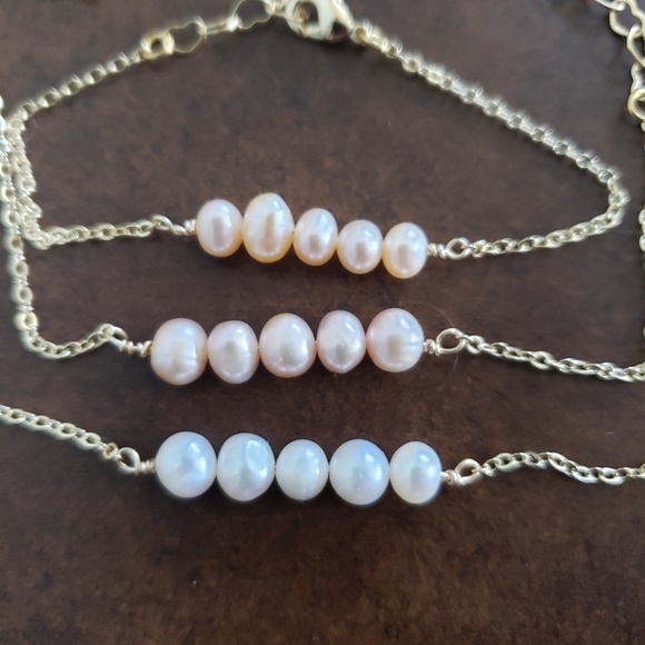 ❗LAST TWO❗Dainty Pearl Bracelets - Picture 2 of 4